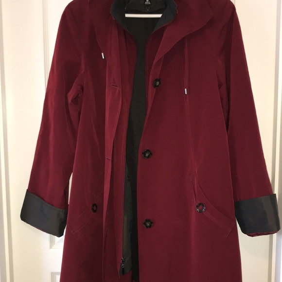 Gallery Red Trench Style Coat - Picture 4 of 5